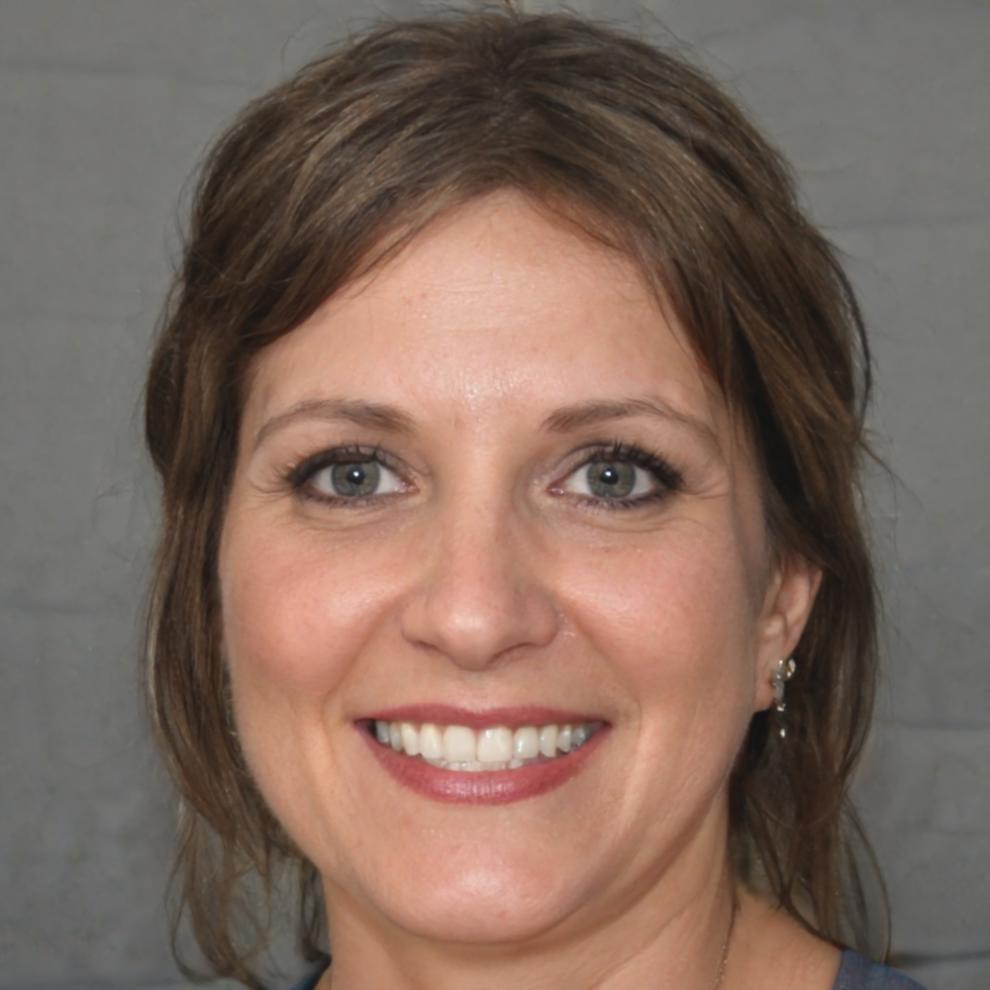 Dr. Ioana Călinescu - Director Educațional